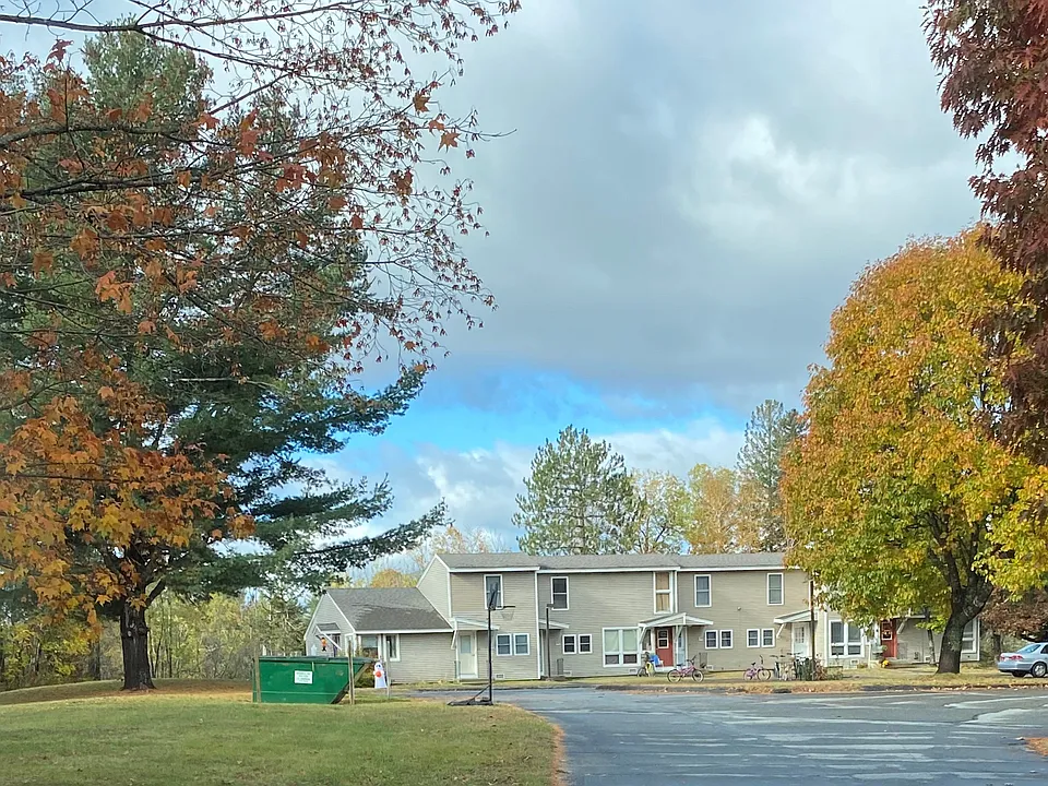 Lakeshore Apartments (Flagstaff)