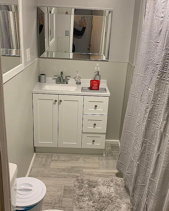 Updated upstairs bathroom 