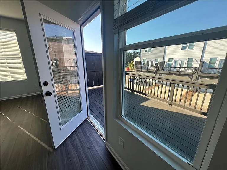 700 Payton Ln — Photo 10