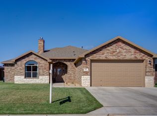 203 Berkshire Ave, Wolfforth, TX 79382