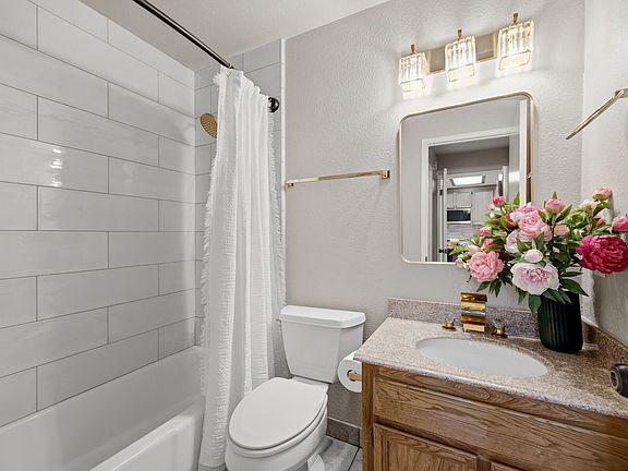 4th image of 381 E Nees Avenue #101