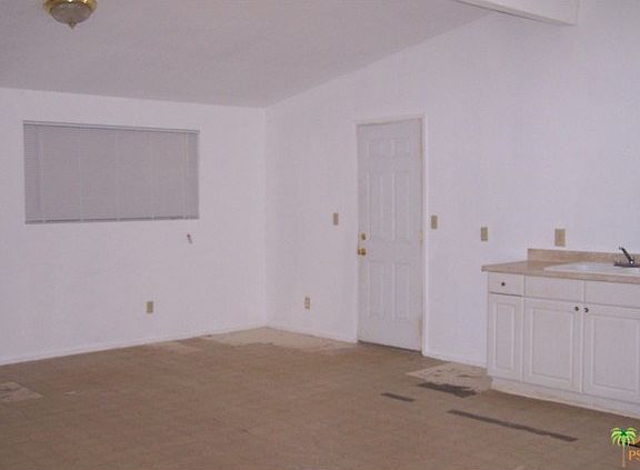 Kitchen & living room