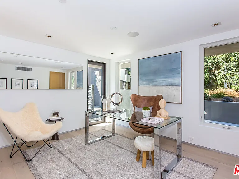 1413 Queens Rd — Photo 34