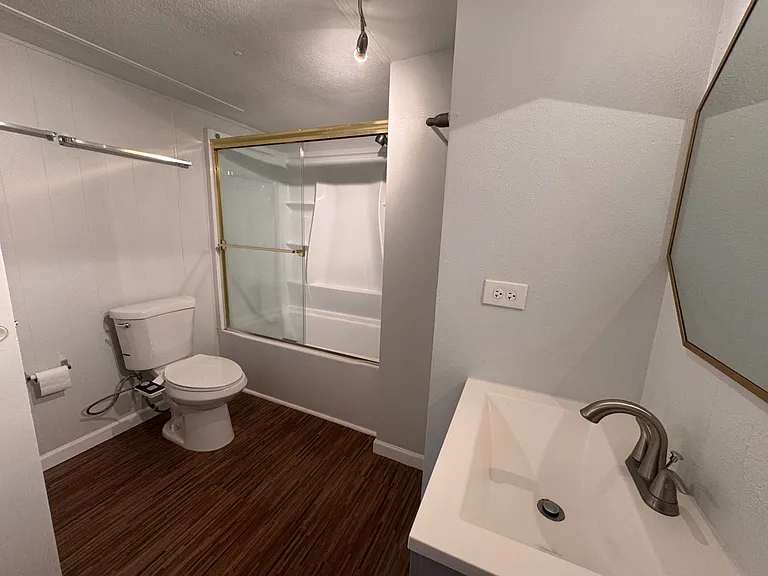 5811 Grey St — Photo 18