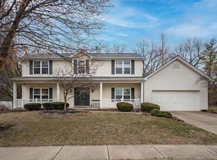 377 Clarendon Ln, Saint Charles, MO 63301
