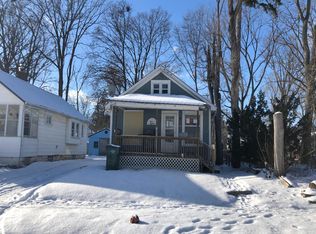 S 418 Magnolia Ave, Lansing, MI 48912