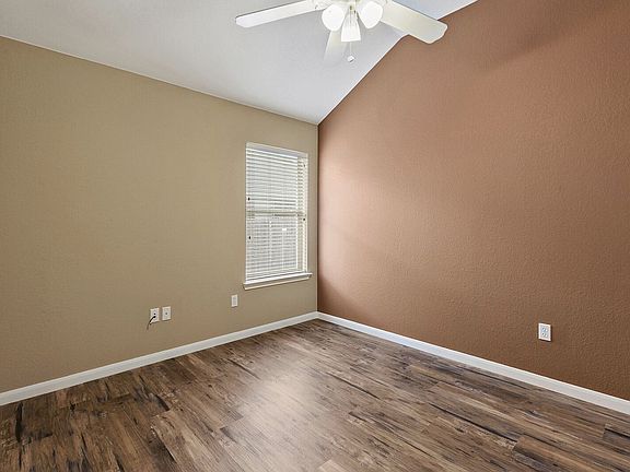 5th image of 17810 Kilkenny Dr