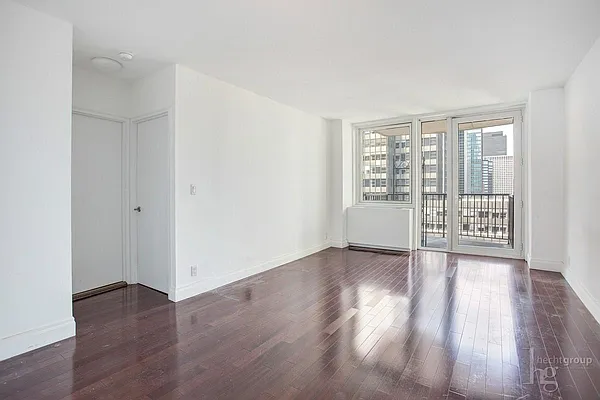 Rented by Hecht Group | media 2