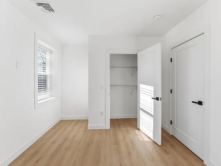 210 Weeden St #9 — Photo 14