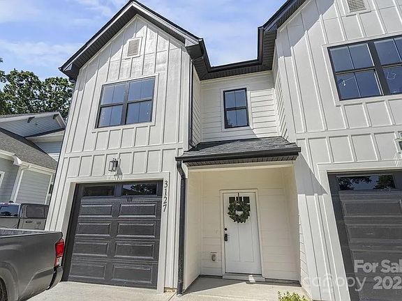 2nd image of 3127 Columbus Cir #3127/3131