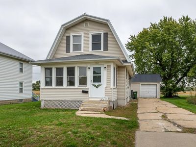 914 2nd Ave SE, Dyersville, IA, 52040