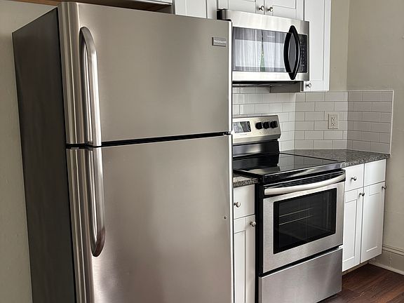 2nd image of 126 East St