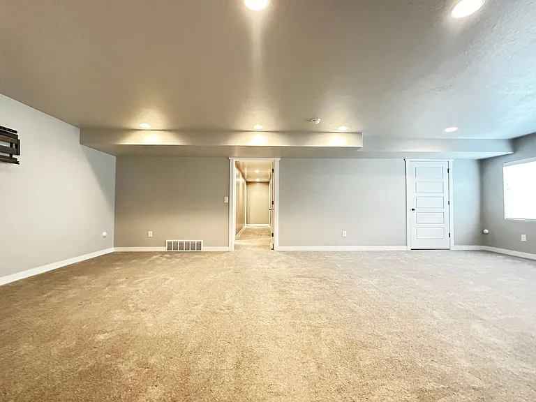 5042 W Willow Way — Photo 24