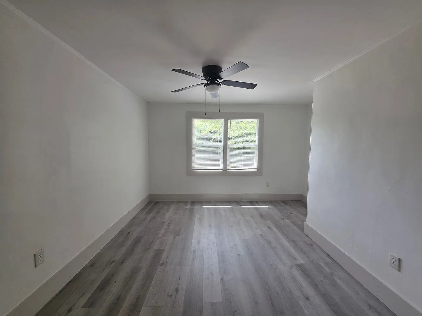 4421 Windemere Ave — Photo 2