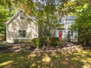 10 Stonewall Dr, Wappingers Falls, NY 12590