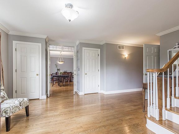 3rd image of 3216 Dorset Ct