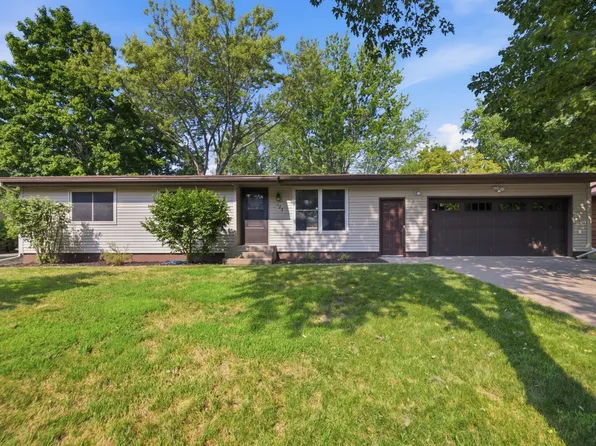 123 8th Ave SE, Saint Joseph, MN 56374
