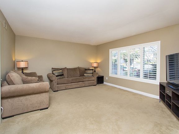 4th image of 5827 Cozzens St