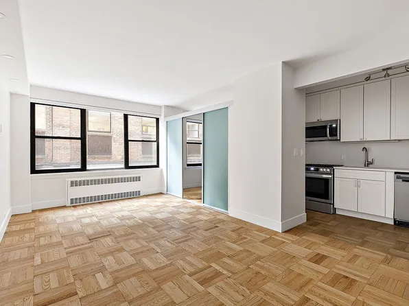 49 W 12th St APT 1A, New York, NY 10011