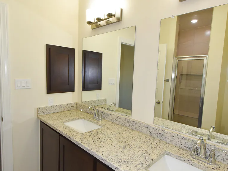 902 Bromyard Dr — Photo 26