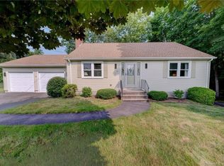 22 Seneca Rd, Plainville, CT 06062