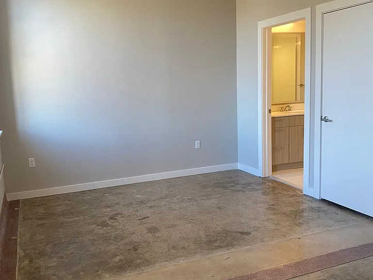 The Marine Residence — Photo 19