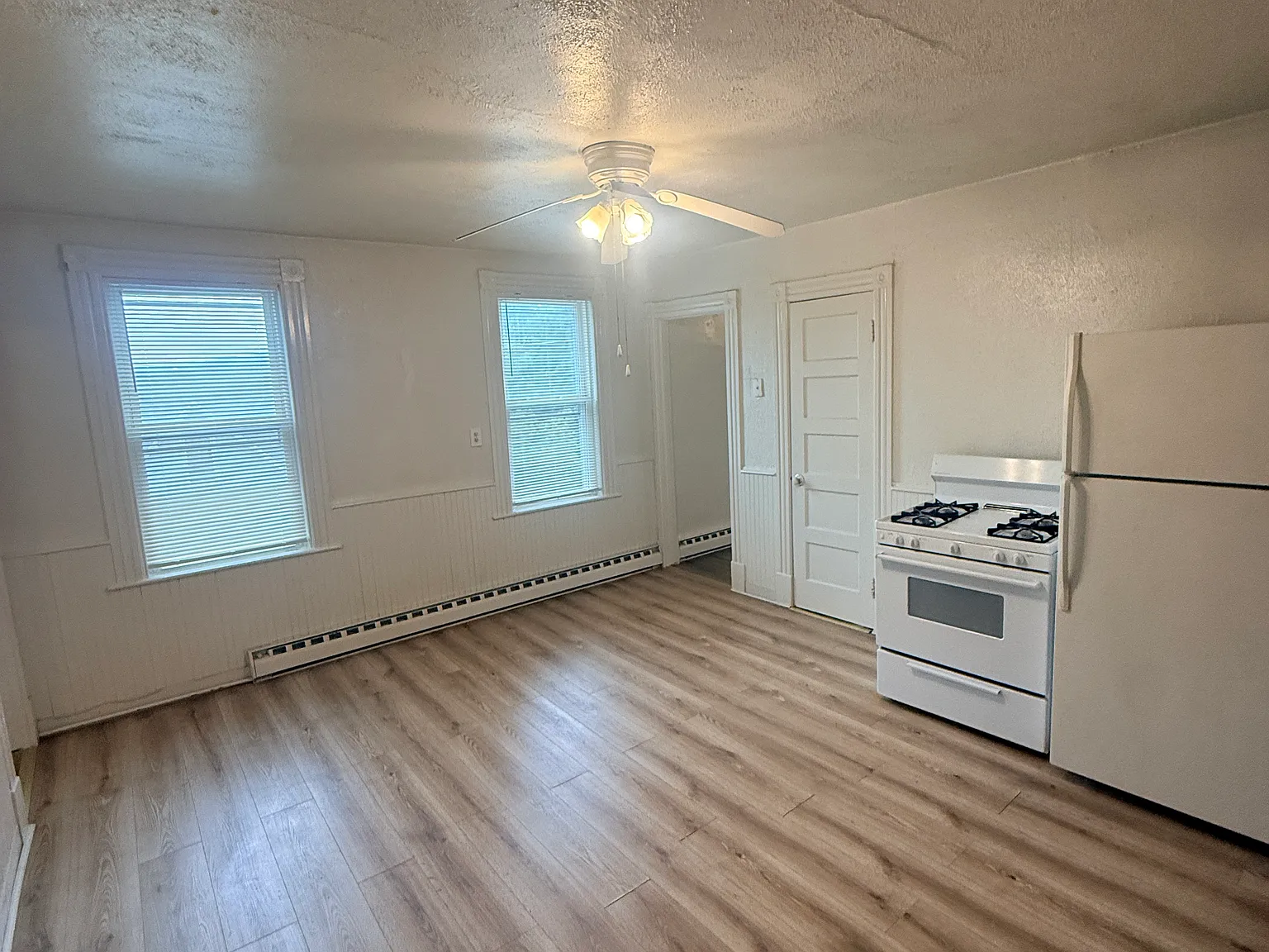 1 bed, 800 sqft, $1,100 — Photo 1