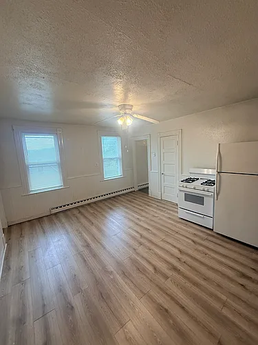 67 Irving St #3E Photo 1 67 Irving St #3E Photo 1