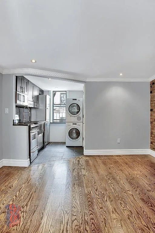 218 Avenue A — Photo 1