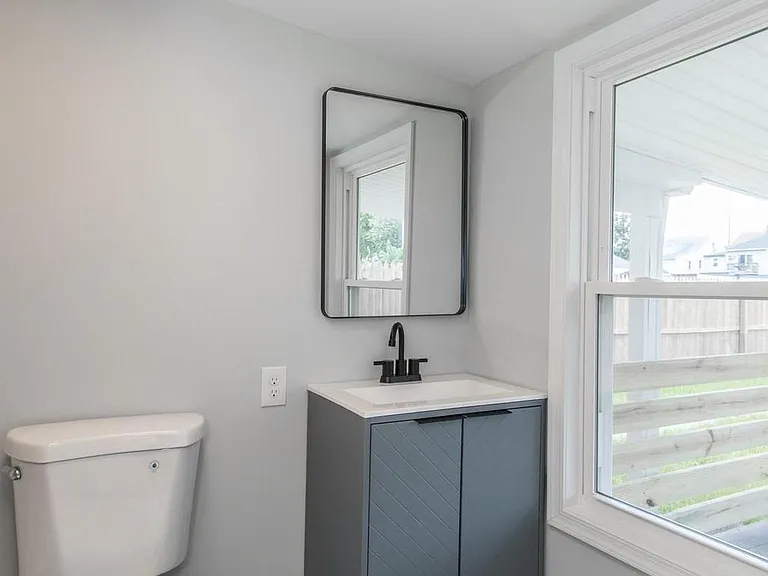 647 Spruce St — Photo 13