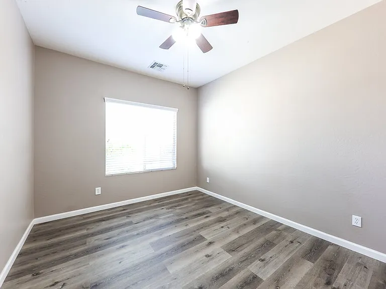 14133 W Crocus Dr — Photo 13