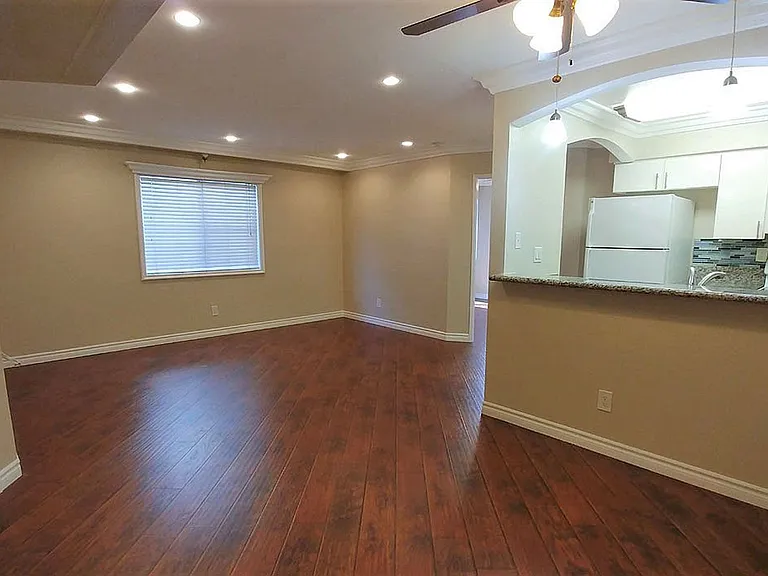 Villa De Adel Apts — Photo 167