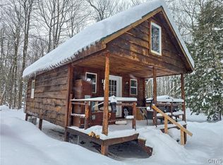 16 N Shore Dr, Bernhards Bay, NY 13028