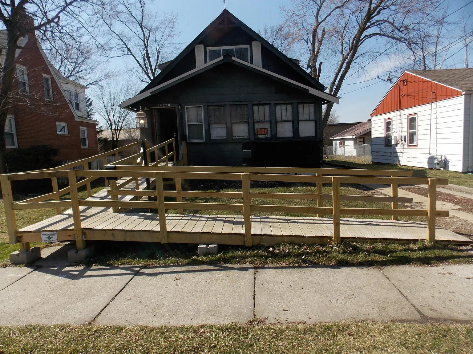 14820 Perry Ave photo 1