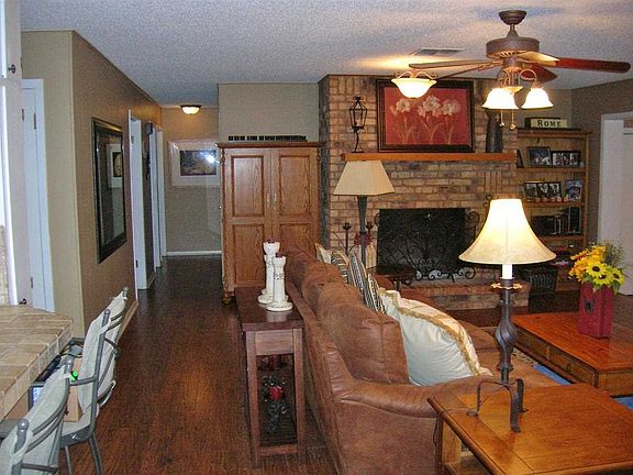 3rd image of 711 Highland Dr