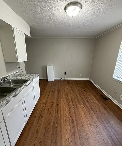 258 Oak St — Photo 20