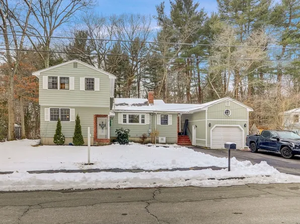 18 School St, Wilmington, MA 01887