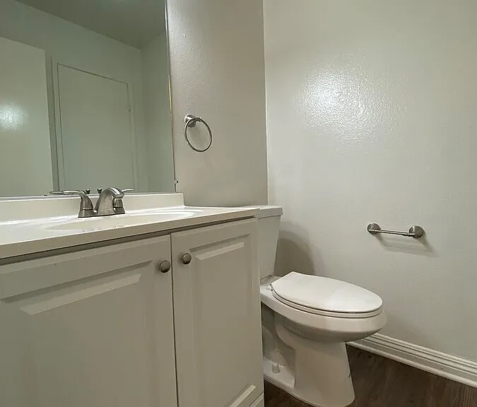 2408 Huntington Ln #2 — Photo 6