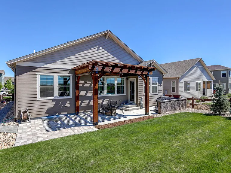 610 Grenville Cir — Photo 23