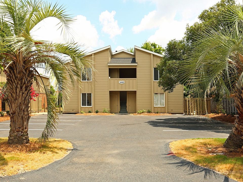 Wheeler Woods Apartment Building