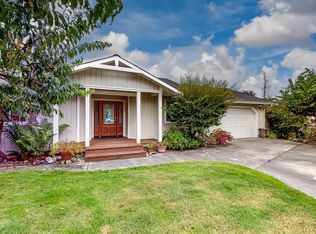 3129 Maggie Ln, Fortuna, CA 95540