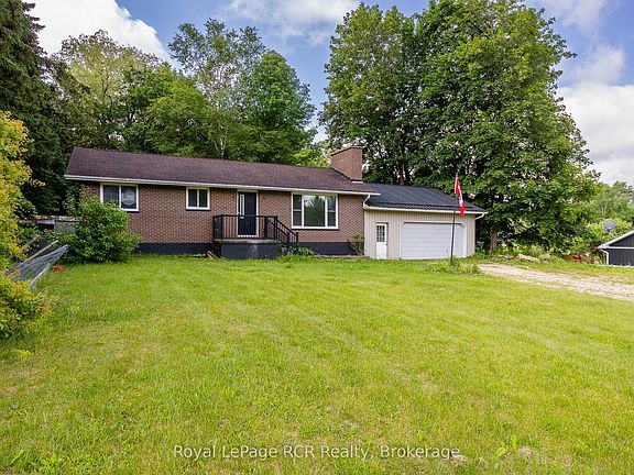 2nd image of 405014 Grey St W #4