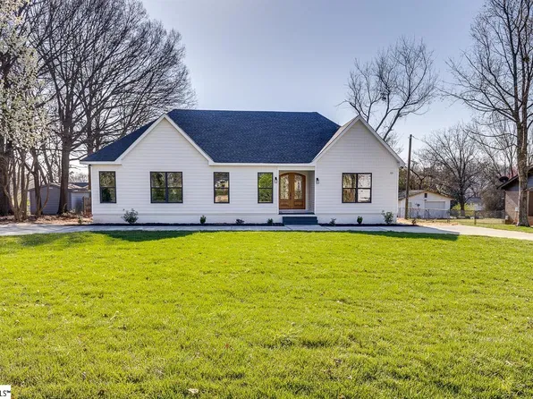 111 Wolfe Rd, Greer, SC 29650