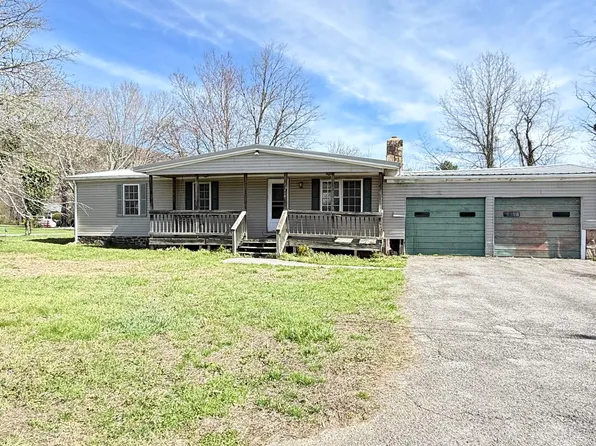 338 4th St, New Castle, VA 24127