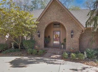 11335 Pennsylvania Ave, Kansas City, MO 64114