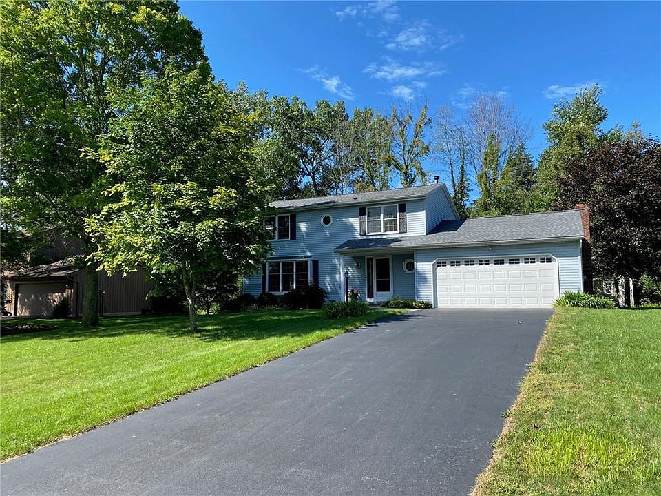 1st image of 39 Pine Brook Cir