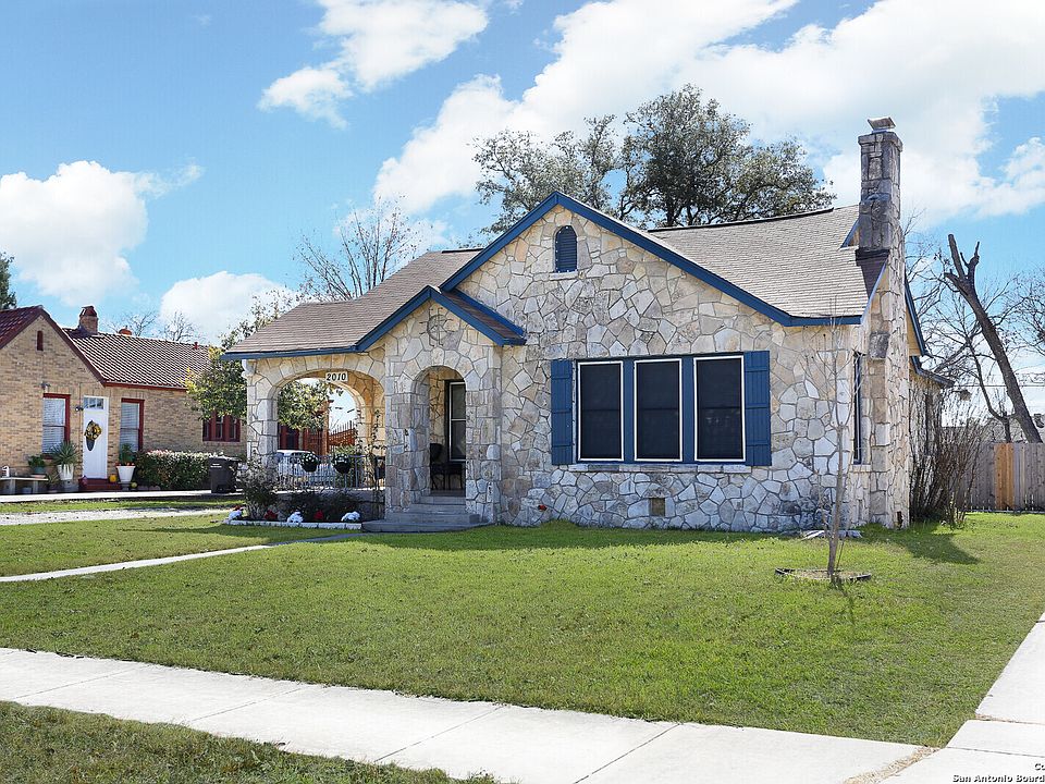 1st image of 2010 W MISTLETOE AVE