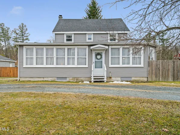 15 Terrace Drive, Averill Park, NY 12018