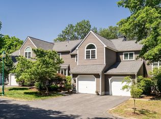 68 Bishops Forest Dr UNIT 68, Waltham, MA 02452