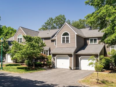 68 Bishops Forest Dr UNIT 68, Waltham, MA, 02452